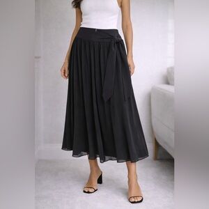 Gentry Portofino Black Silk Midi Skirt 🖤